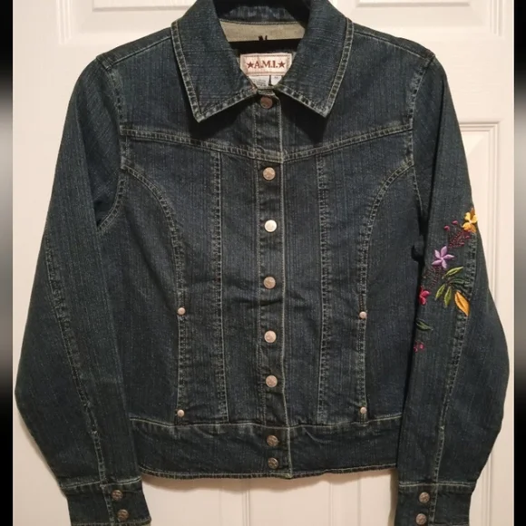NWOT Embroidered Peacock Denim Jacket Women's Size M